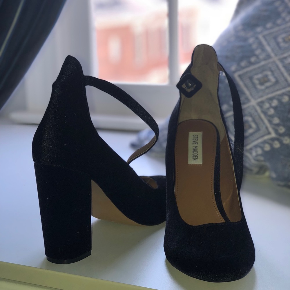Black Velvet Steve Madden Heels